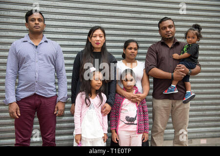 Immagine del file: HONG KONG,RAS DI HONG KONG, CINA. HONG KONG, CINA - 17.Luglio 17: Snowden angeli custodi appaiono alla tortura precedenti ricorsi a cha Foto Stock