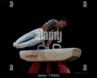 Bart Deurloo (Paesi Bassi) in azione durante Gymnastics World Cup 2019 a Genting Arena Birmingham Regno Unito il 23 marzo 2019. GlennSports. Foto Stock