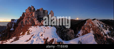 Mountain panorama with moon in Slovakia Fatras Foto Stock