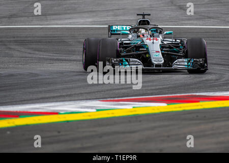 Spielberg/Austria - 06/29/2018 - #44 Lewis Hamilton (GBR) nella sua Mercedes W09 nel corso del PQ1 davanti al 2018 Austrian Grand Prix al Red Bull Ring Foto Stock