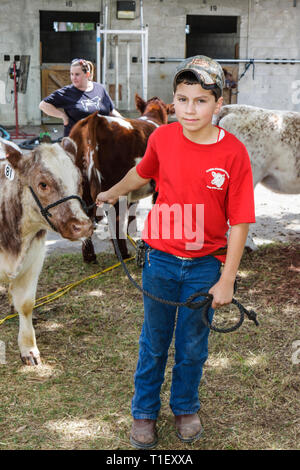 Miami Florida, Kendall, Tropical Park, Miami International Agriculture & Cattle Show, allevamento, commercio di bestiame, Agri business, ragazzi, bambini maschi bambini bambino Foto Stock