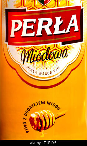 Il polacco "miele" Birra (perla) 6% lager aromatizzata con miele di Lublino regione della Polonia Foto Stock