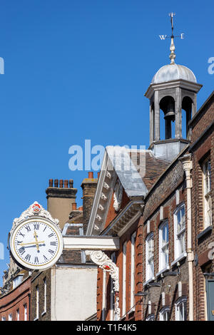 ROCHESTER, KENT/UK - marzo 24 : il vecchio Corn Exchange orologio in Rochester su Marzo 24, 2019 Foto Stock