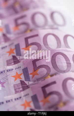 Close-up houndred cinque banconote Denaro e valuta Foto Stock