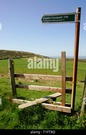 Sentiero,stile,sentiero,segno,bridleway,Allume Bay, gli aghi,Isle of Wight, England, Regno Unito, Foto Stock