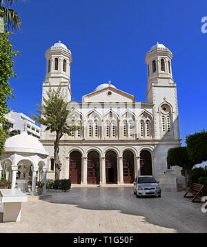 Cattedrale di Agia-Napa, la principale chiesa Ortodossa della città di Limassol, Cipro Foto Stock