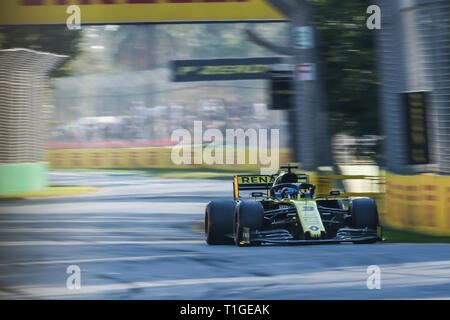 MELBOURNE, Australia - 16 Marzo: Daniel Ricciardo del Team Renault F1 durante le qualifiche del giorno 3 del 2019 Formula 1 Australian Grand Prix Foto Stock