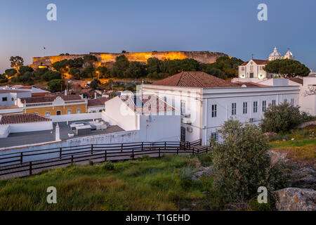 Castello di Castro Marim, Algarve, al tramonto Foto Stock