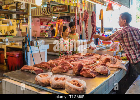 Il Banzaan locale mercato alimentare a Patong Tailandia Foto Stock