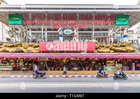 Una tipica scena in Patong Tailandia Foto Stock