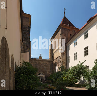 Territorio della chiesa Maltese a Praga (Chiesa di Nostra Signora al di sotto della catena, Kostel Panny Marie retezem pod) Foto Stock