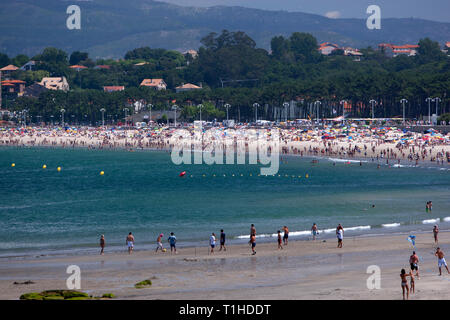 Persone in Playa Samil, Spiaggia di Samil, Vigo, Pontevedra, Galizia, Spagna Foto Stock