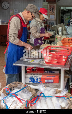 Poon Choi Preparazione, Kowloon, Hong Kong Foto Stock