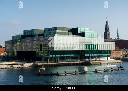 Copenhagen. La Danimarca. Porto vista frontale del Danish Architecture Center DAC in BLOX disegnate olandese da studio di architettura OMA (Ufficio per il Metropolita Foto Stock