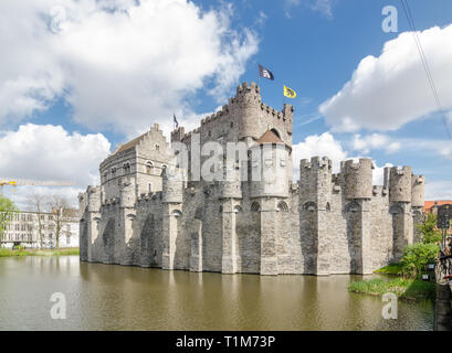 Il Gravensteen o Castello dei Conti è un castello di Gand, costruita nel 1180 ed è l'unico castello medievale nelle Fiandre. Belgio Foto Stock