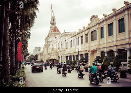 La città di Ho Chi Minh, Vietnam - Novembre 23, 2018: Saigon City Hall, Centro Vincom torri. Saigon nel centro cittadino con i suoi monumenti più famosi. Foto Stock