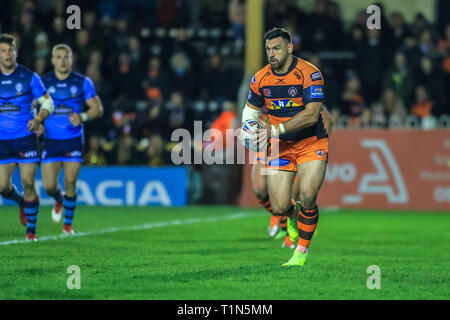 Xxii Marzo 2019 , Mend-a-tubo Jungle, Inghilterra; Betfred Super League, Round 7, Castleford Tigers vs St Helens ; Matt Cook Castleford Tigers Credito: Craig Milner/news immagini Foto Stock