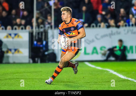 Xxii Marzo 2019 , Mend-a-tubo Jungle, Inghilterra; Betfred Super League, Round 7, Castleford Tigers vs St Helens ; Greg Minikin di Castleford Tigers con la sfera Credito: Craig Milner/news immagini Foto Stock