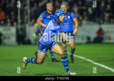 Xxii Marzo 2019 , Mend-a-tubo Jungle, Inghilterra; Betfred Super League, Round 7, Castleford Tigers vs St Helens ; Theo Fages di Saint Helens con la sfera Credito: Craig Milner/news immagini Foto Stock