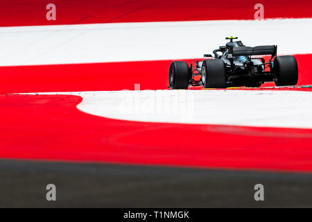 Spielberg/Austria - 06/29/2018 - #77 Valtteri Bottas (FIN) nella sua Mercedes W09 nel corso del PQ2 al Red Bull Ring in anticipo del 2018 Austrian Grand Prix Foto Stock