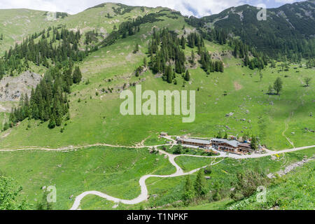 Eng Alm, Austria - 31.05.2018: The Binsalm guest house in the Austrian Alps Foto Stock