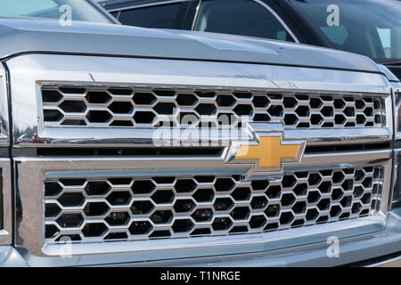 STILLWATER, MN/STATI UNITI D'America - 24 Marzo 2019: Chevrolet automobile carrello griglia e il logo del marchio. Foto Stock