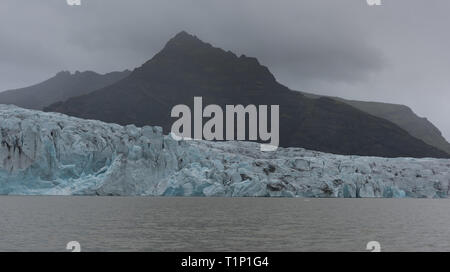 L'Islanda, Jokulsarlon laguna, bellissimo paesaggio freddo foto del ghiacciaio islandese lagoon bay Foto Stock