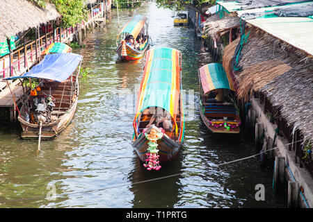 Khlong lad mayům mercato galleggiante di Bangkok, Tailandia Foto Stock