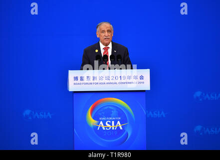 (190328) -- BOAO, 28 marzo 2019 (Xinhua) -- Abdulaziz Saleh Aljarbou, presidente della Saudi Basic Industries Corporation, risolve la plenaria di apertura del Forum Boao per l'Asia (BFA) conferenza annuale a Boao, Cina del sud della provincia di Hainan, 28 marzo 2019. (Xinhua/Guo Cheng) Foto Stock