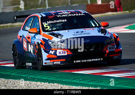 Barcellona, Spagna. 28 marzo, 2019. Norbert Michelisz (HUN), Hyundai i30 N TCR in azione durante il WTCR prova ufficiale presso il Circuito di Catalunya. Credito: Pablo Guillen/Alamy Live News Foto Stock