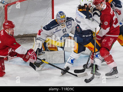 Losanna, Svizzera. 28 marzo, 2019. LNA svizzera di hockey su ghiaccio HC LOSANNA VS EV ZUG - Lausanne Hc Vs RV Zug a Vaudoise Arena, Losanna (Playoff, semi-finale atto II), 28-03-2019. Credito: Eric Dubost/Alamy Live News Foto Stock