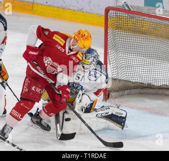 Losanna, Svizzera. 28 marzo, 2019. LNA svizzera di hockey su ghiaccio HC LOSANNA VS EV ZUG - Lausanne Hc Vs RV Zug a Vaudoise Arena, Losanna (Playoff, semi-finale atto II), 28-03-2019. Credito: Eric Dubost/Alamy Live News Foto Stock