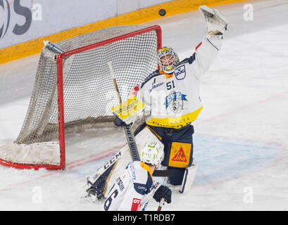 Losanna, Svizzera. 28 marzo, 2019. LNA svizzera di hockey su ghiaccio HC LOSANNA VS EV ZUG - Lausanne Hc Vs RV Zug a Vaudoise Arena, Losanna (Playoff, semi-finale atto II), 28-03-2019. Credito: Eric Dubost/Alamy Live News Foto Stock