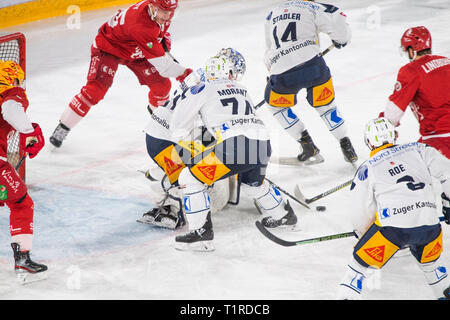 Losanna, Svizzera. 28 marzo, 2019. LNA svizzera di hockey su ghiaccio HC LOSANNA VS EV ZUG - Lausanne Hc Vs RV Zug a Vaudoise Arena, Losanna (Playoff, semi-finale atto II), 28-03-2019. Credito: Eric Dubost/Alamy Live News Foto Stock