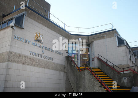 Katie Price arriva a Bexley Magistrates Court offre: Vista in cui: Bexley, Regno Unito quando: 25 Feb 2019 Credit: WENN.com Foto Stock