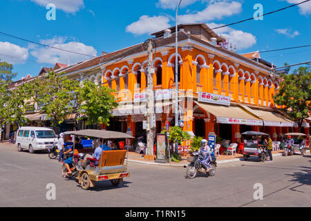 Angolo della via 8 e la via 2 Thnou, città vecchia, Siem Reap, Cambogia, Asia Foto Stock