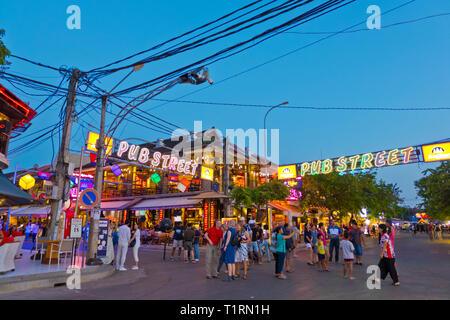 Pub Street, Città vecchia, Siem Reap, Cambogia, Asia Foto Stock