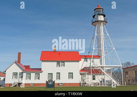 Faro storico su coregoni punto sul Lago Superiore nel Michigan superiore Foto Stock