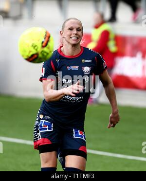 LINKÖPING 2016-04-17 Jonna Andersson, LFC durante il match in damallsvenskan tra Linköping FC-Mallbackens se a Linköping arena. Foto Jeppe Gustafsson Foto Stock