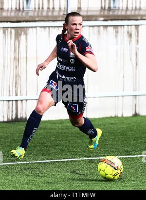 LINKÖPING 2016-04-17 Jessica Samuelsson durante il match in damallsvenskan tra Linköping FC-Mallbackens se a Linköping arena. Foto Jeppe Gustafsson Foto Stock