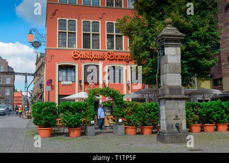 Weinhaus Brungs, Marsplatz, Koeln, Nordrhein-Westfalen, Deutschland Foto Stock