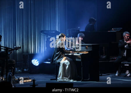 Roma, Italia. 27 Mar, 2019. Elisa in concerto con 'diari Aperti' vivono nei teatri. Il cantante e musicista ha presentato il suo ultimo tour presso l Auditorium Parco della Musica di Roma. Credito: Daniela Franceschelli/Pacific Press/Alamy Live News Foto Stock