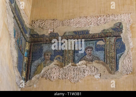 Italia Milano - 30 dicembre 2017: il punto di vista del mosaico a Sant'Aquilino cappella. Tre Patriarchi delle tribù di Israele. La Chiesa di San Lorenzo. Foto Stock