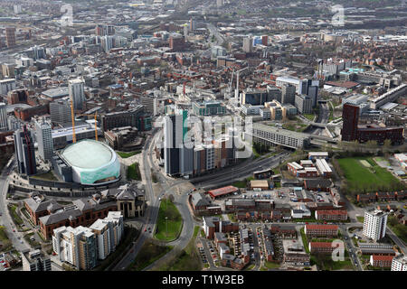 Vista aerea fino a58 Clay Pit Lane in Leeds City Centre Foto Stock