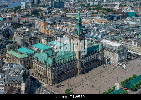 Il Rathaus, Rathausmarkt, Amburgo, Deutschland Foto Stock