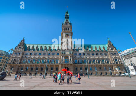 Il Rathaus, Rathausmarkt, Amburgo, Deutschland Foto Stock