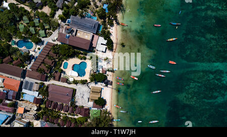 Vista aerea di Sairee sulla spiaggia di Koh Tao in Thailandia, Asia Foto Stock