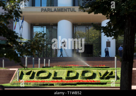 01.09.2016, Chisinau, Chisinau, Moldavia - Il Parlamento della Repubblica di Moldova. 00A160901D104CAROEX.JPG [modello di rilascio: NO, la proprietà di rilascio: NO (c) Foto Stock