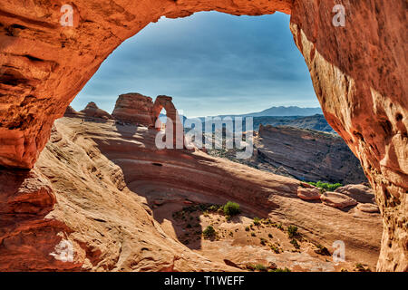 Delicate Arch nel Parco Nazionale Arches, Moab, Utah, USA, America del Nord Foto Stock