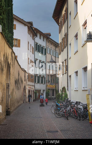 Bolzano Bozen/Italia - 05/05/2018: strade in Alto Adige, Italia. Foto Stock